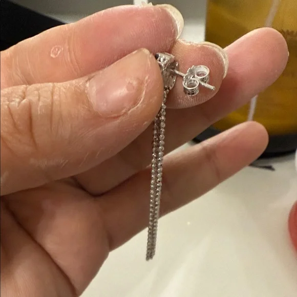 Chic Silver Chain Drop Earrings - Picture 3 of 3